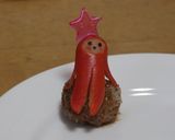 A picture of step 5 of Red Sausage Aliens for Bento.