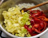 Tojásos lecsó, debreceni kolbásszal (glutén- és tejmentes) recept fázis 1 fotója