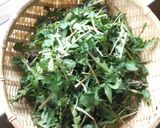 A picture of step 1 of Dandelion Quiche.