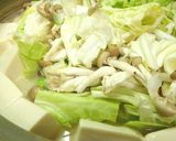 A picture of step 3 of Japanese-style Soy Milk Hot Pot.