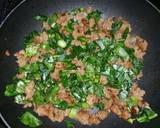 Cantonese Style Pan Fried Noodles recipe step 5 photo