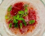 A picture of step 6 of Strawberry infused lemonade.