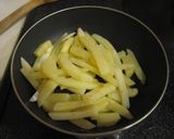 A picture of step 4 of Potato and Mentaiko Mayo Stir Fry.