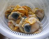A picture of step 1 of Simple Scallop Sauté in Soy Sauce & Butter.