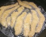 A picture of step 2 of Pan fried breaded salmon.