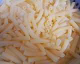 Hình bước làm 1 của món Nui xào bò và rau củ