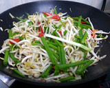A picture of step 3 of Vegan Bean Sprouts In 5 Minutes.