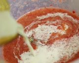A picture of step 4 of Easy! Strawberry Mousse Cake.