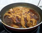 A picture of step 5 of Dried Oyster And Chicken In Wine Stew.