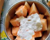 A picture of step 3 of Muskmelon Lassi.