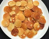 A picture of step 3 of Mini pancakes.