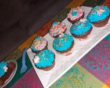 Foto del paso 2 de la receta: كاب كيك بالحليب المغلي وبالكريم شونتي 🧁🧁🧁🧁🧁(🧁cupcakes)