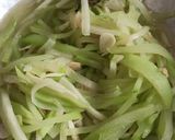 Foto langkah ke 5 dari resep 23. Tumis Labu Siam.