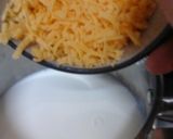 A picture of step 6 of My 3 Tier Lasagne 😀.