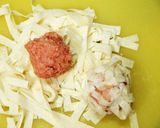 A picture of step 4 of Microwaved Flower Shumai.