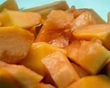A picture of step 1 of Elisa's Papaya Frappe.