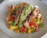 Foto del paso 3 de la receta: Ensalada de garbanzos y aguacate