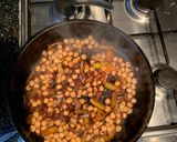 A picture of step 4 of Spanish Chicken.
