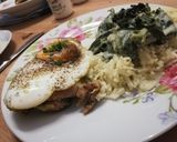 Fűszeres csirkefelsőcomb rizzsel, tejszínes spenóttal recept fázis 4 fotója