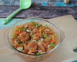 Foto langkah ke 7 dari resep Udang goreng saos asam manis.