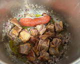 Foto del paso 4 de la receta: Judías con oreja, chorizo y jamón