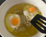 Foto del paso 3 de la receta: Huevos Rotos con Foie