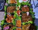 Foto langkah ke 12 dari resep Tumpeng Nasi Merah Putih Lengkap.