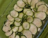 Foto del passaggio 2 della ricetta Parmigiana bianca di zucchine