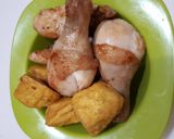 Foto langkah ke 1 dari resep Opor Ayam Tahu Praktis.