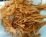 Foto langkah ke 3 dari resep Enoki goreng.