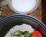 Foto langkah ke 2 dari resep Nasi kuning praktis.