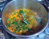 Foto del paso 5 de la receta: Garbanzos con verduras frescas de temporada y hierbas A Frescas