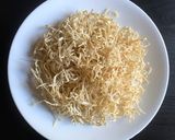A picture of step 2 of ‘Kiriboshi’ Dried Daikon Salad.