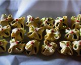 A picture of step 2 of Mini Puff Pastries with Escargot for Christmas.