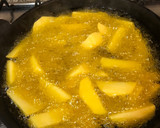 Foto del paso 3 de la receta: Pollo en salsa con patatas