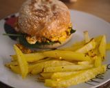 Foto del paso 7 de la receta: Hamburguesa de coliflor con patatas al horno