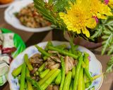 Hình bước làm 3 của món Măng Tây Xào Nấm Rơm