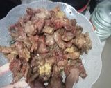 Foto langkah ke 2 dari resep Tumis Daging Cabe Hijau.