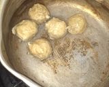Foto langkah ke 1 dari resep Seblak bakso telur basah.
