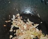 Foto langkah ke 3 dari resep Tumis Tuna dan Telur Simple.