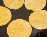 A picture of step 3 of Cornmeal Biscuit Masala Bhakri.