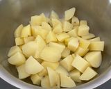 Foto langkah ke 1 dari resep Salad Kentang super creamy (potato salad).