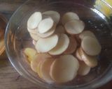A picture of step 2 of Lyonnaise potatoes.
