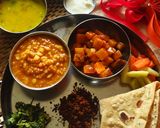 A picture of step 4 of Gavran Veg Lunch Thali.