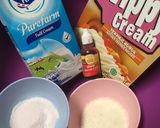 Foto langkah ke 1 dari resep Vanilla Oreo & Pinky Velvet Soft Ice Cream.