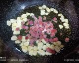 Foto del paso 3 de la receta: Velouté de ajos y jamón con coliflor y judías verdes