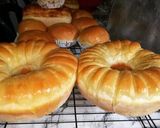 Foto langkah ke 7 dari resep Roti Manis Lembut isi Kelapa.