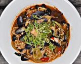 Foto langkah ke 3 dari resep Seafood Jjampong (Instant Noodle).