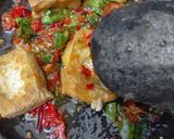 Foto langkah ke 3 dari resep Sambal Tahu Penyet.