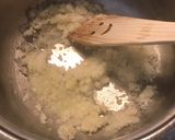 Paprikás krumpli virslivel és nokedlivel recept fázis 1 fotója